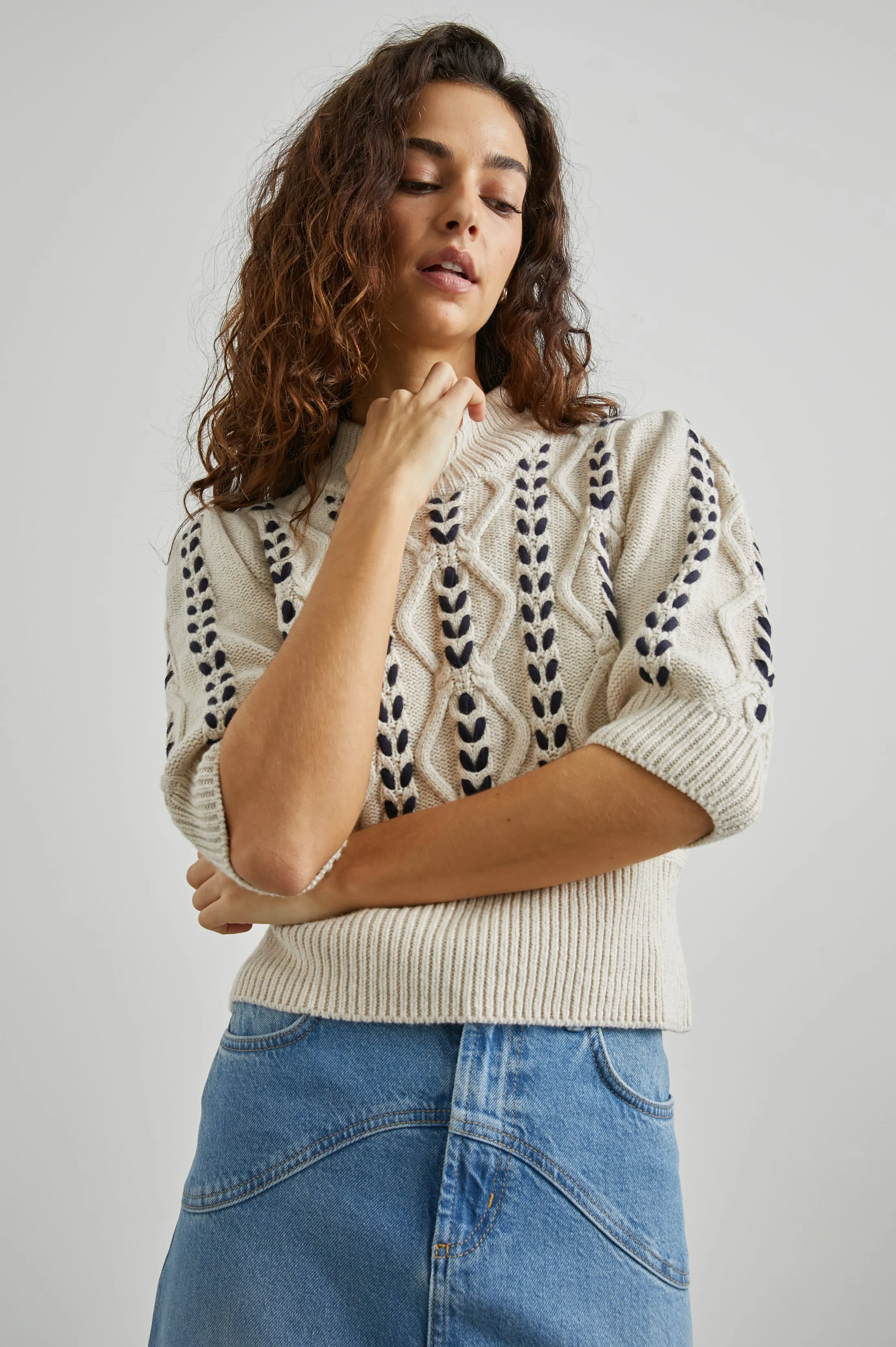 ADDY SWEATER - OATMEAL NAVY CABLES