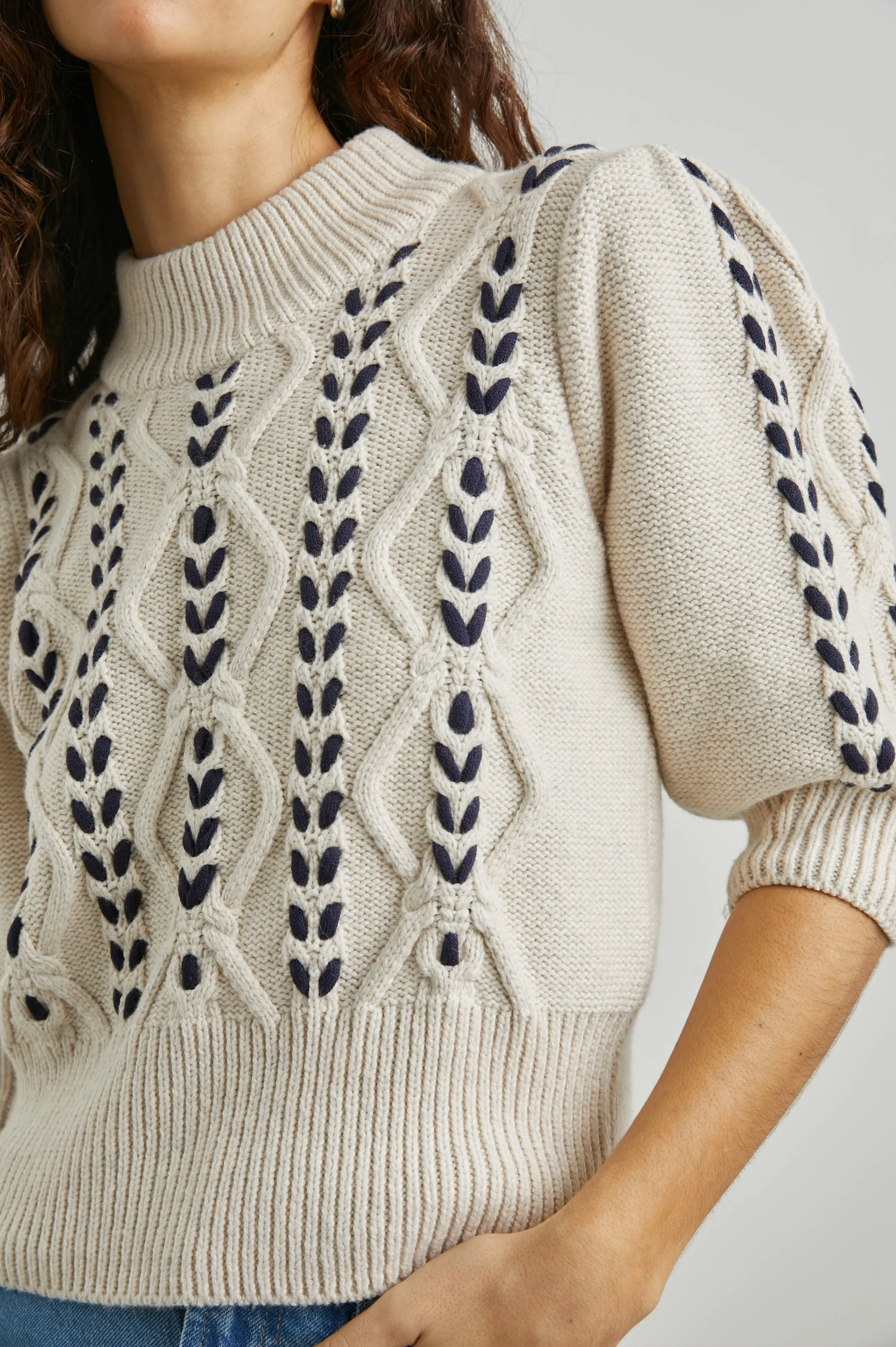 ADDY SWEATER - OATMEAL NAVY CABLES