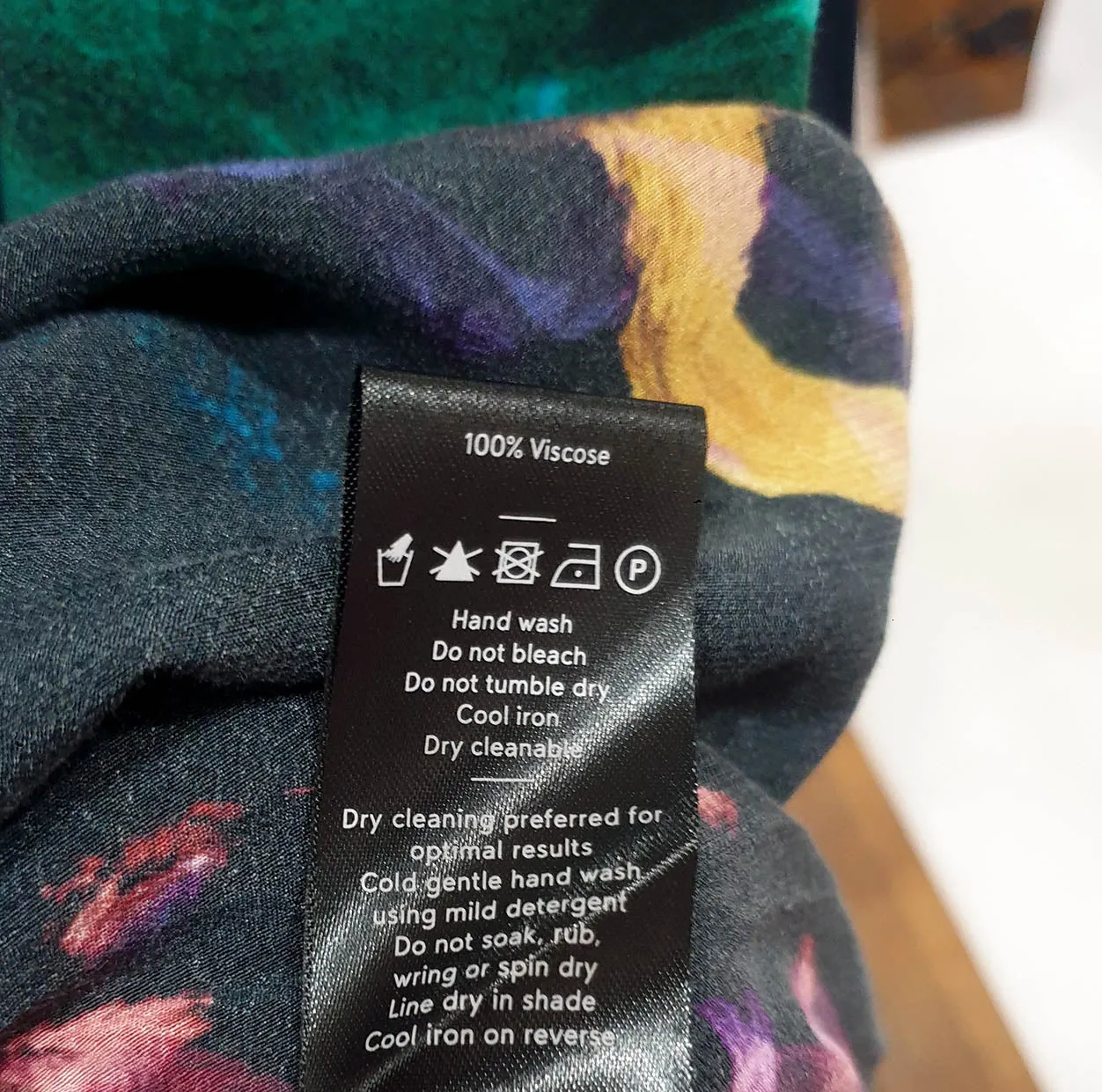 Elk stunning unique print skirt size 18
