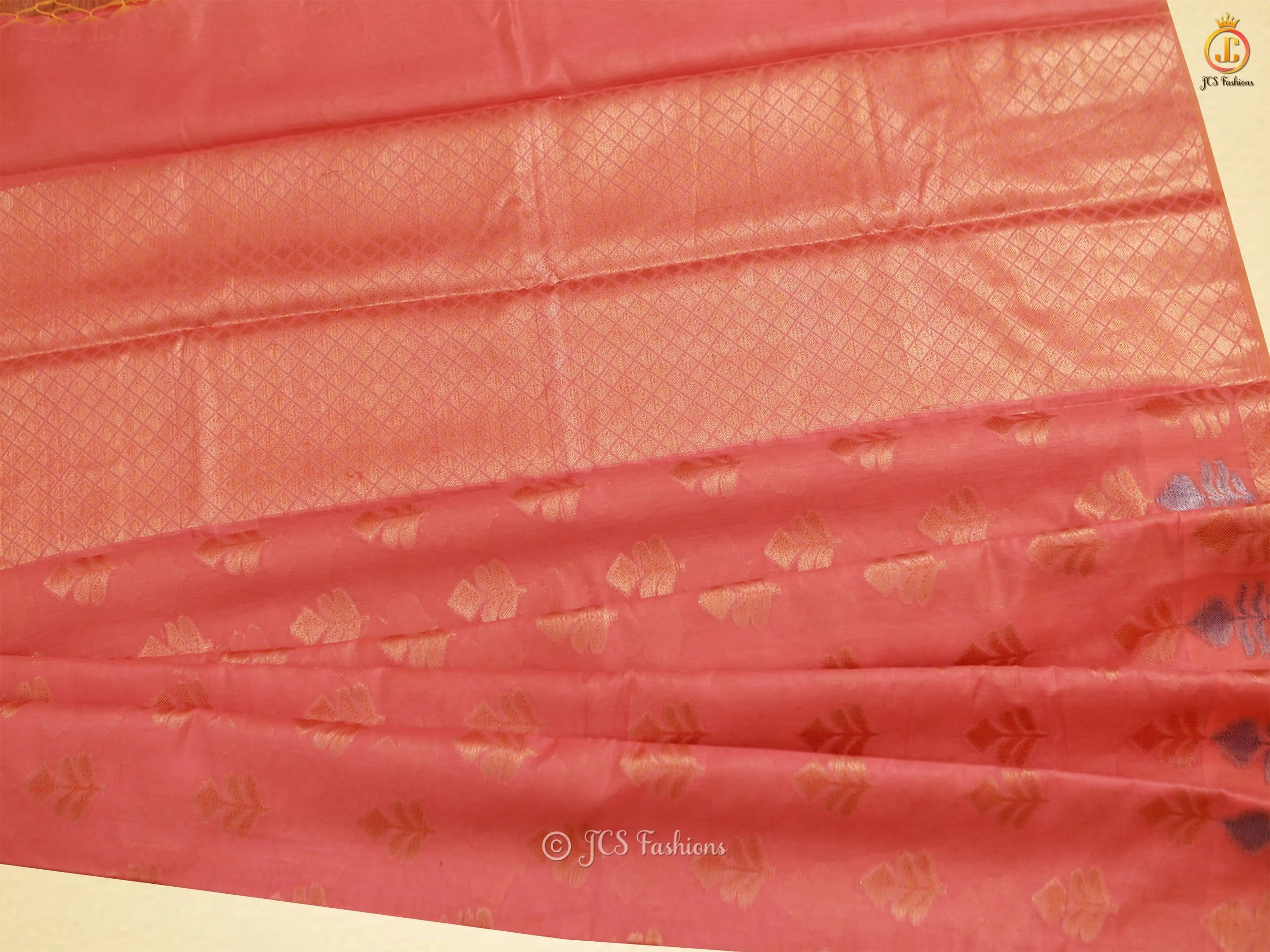 Exquisite Soft Silk Cotton Saree With Brocade Blouse