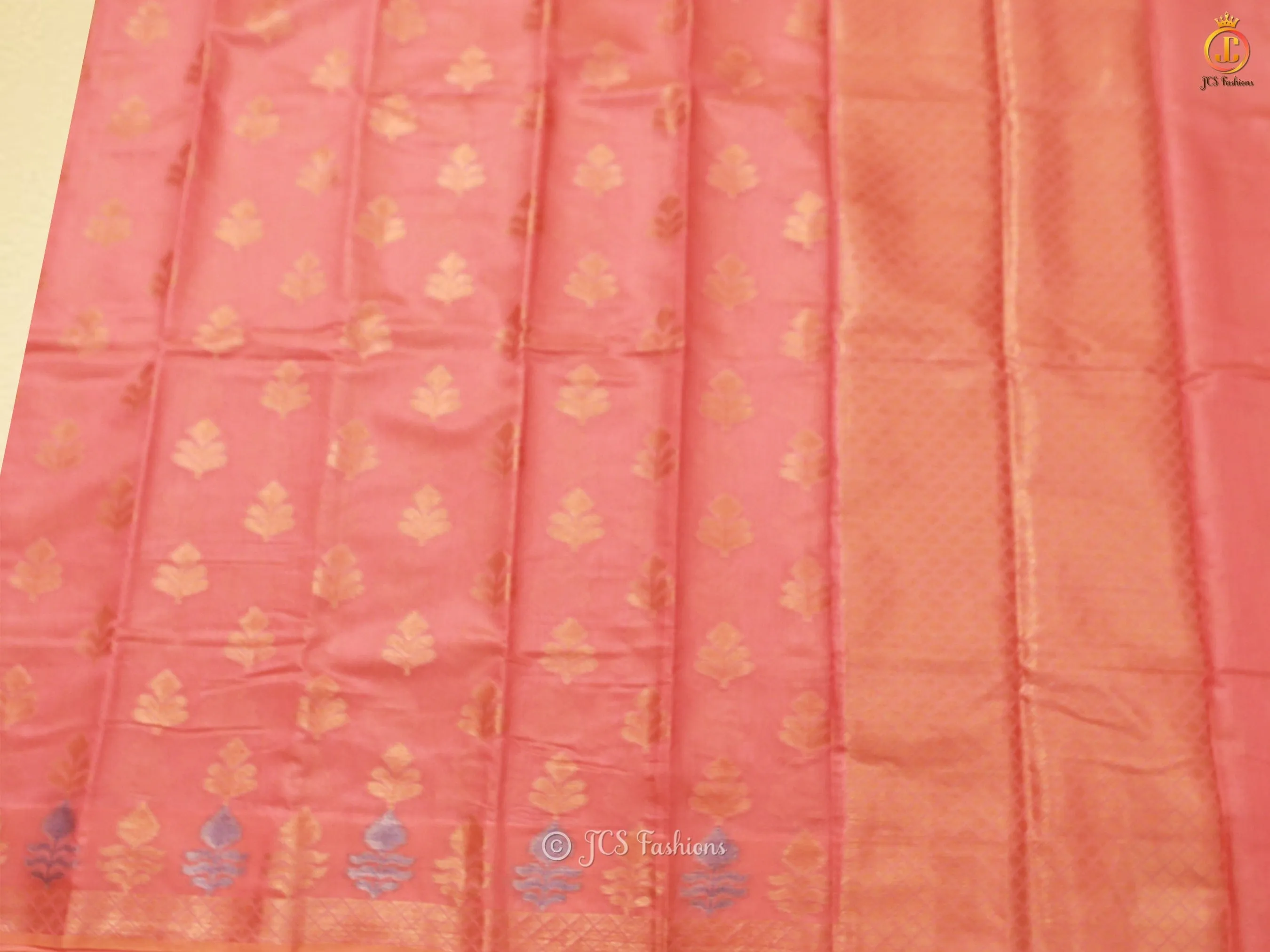 Exquisite Soft Silk Cotton Saree With Brocade Blouse