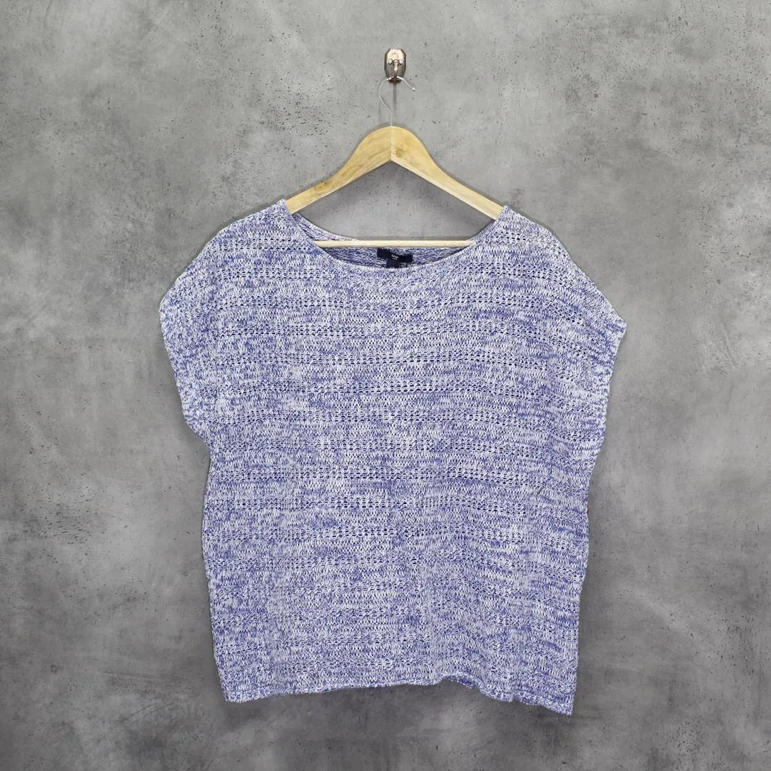 GAP .  (Sleeve Less)