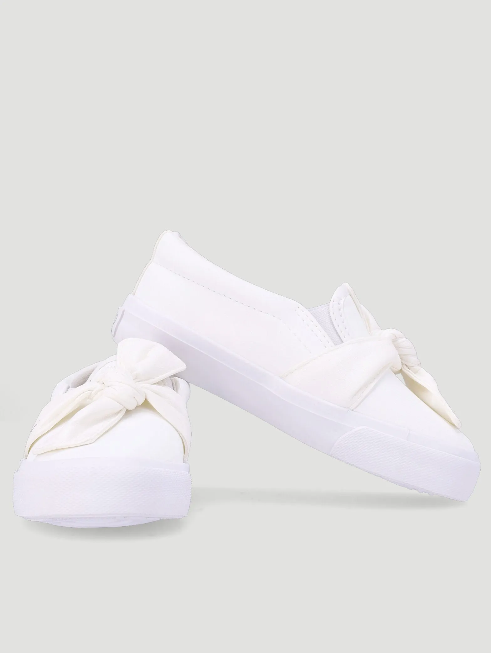 Girls Knotted Canvas Sneaker