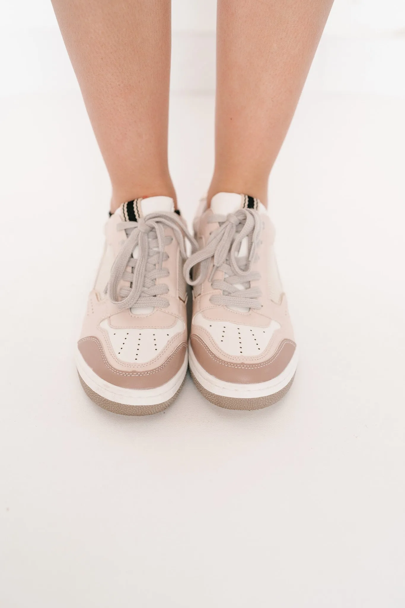 Romi Sneaker