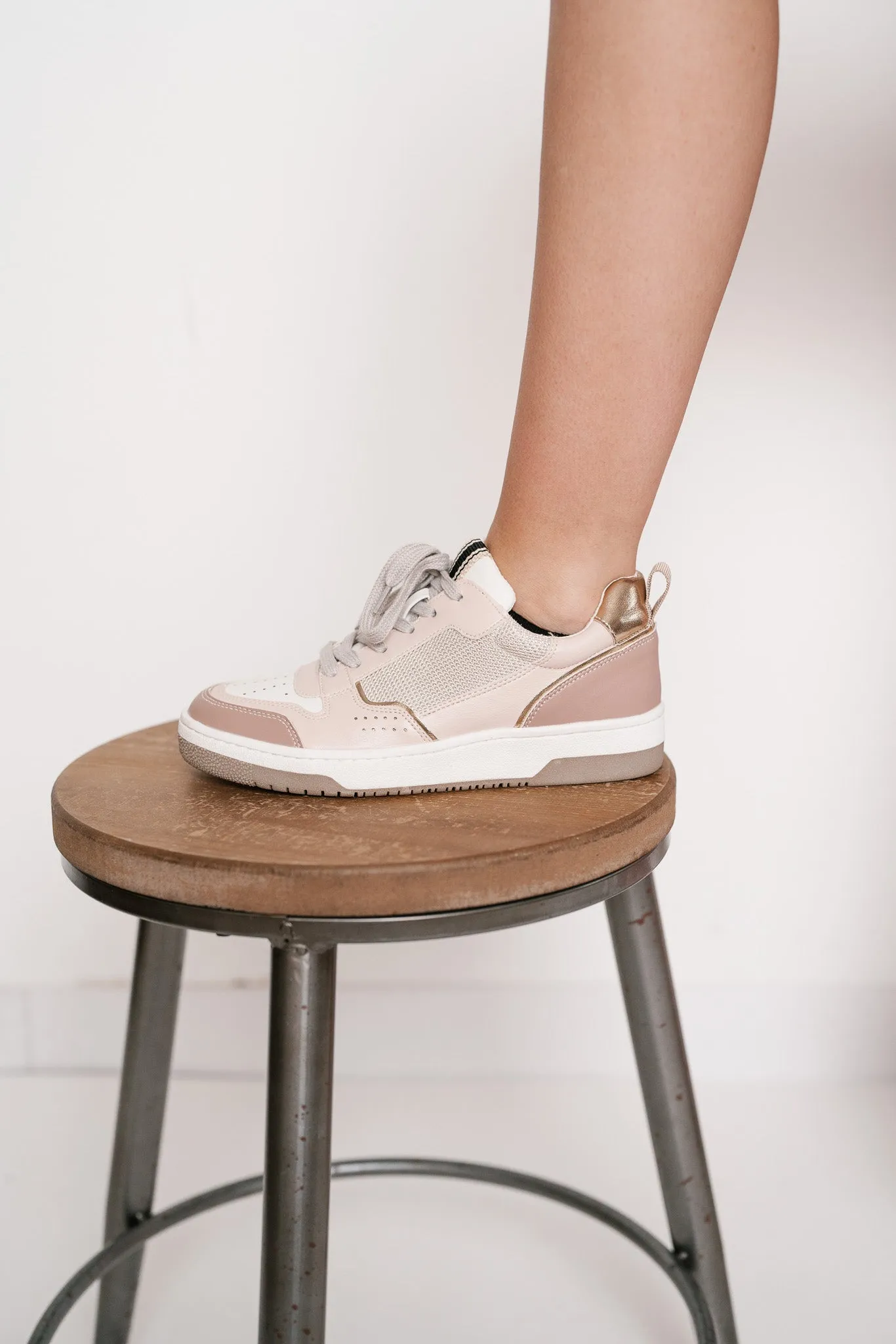 Romi Sneaker